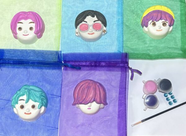 KPop Demon Hunters Craft Kit in Organza Bag - Image 3